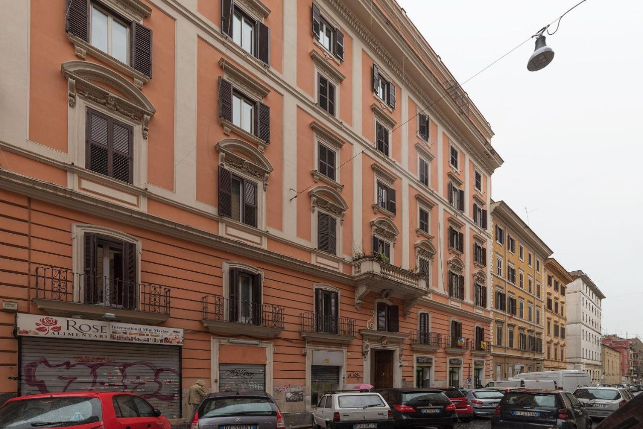 Vittorio Emmanuele & Colosseo Studio Rom Exteriör bild